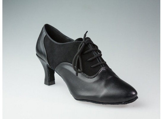 QueenE training shoe black leather 2.2" heel